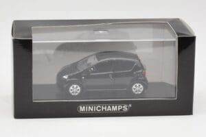 Toyota Aygo AB10 Sort Minichamps 1:43 400166401 Metal — billede 4 af 4