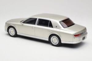 Toyota Century Silver Metallic Kyosho 1:18 KSR18036S Metal — billede 5 af 6