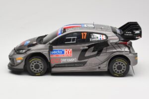 Toyota GR Yaris Rally1 #17 Toyota Gazoo Racing WRT S. Ogier / V. Landais Rally Finland 2024 IXO 1:18 18RMC216 Metal — billede 3 af 6