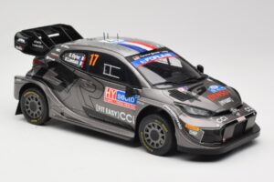 Toyota GR Yaris Rally1 #17 Toyota Gazoo Racing WRT S. Ogier / V. Landais Rally Finland 2024 IXO 1:18 18RMC216 Metal — billede 4 af 6