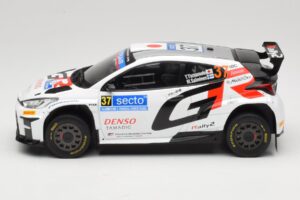 Toyota GR Yaris Rally2 #37 Y. Yamamoto Rally Finland 2024 IXO 1:18 18RMC212A Metal — billede 3 af 6