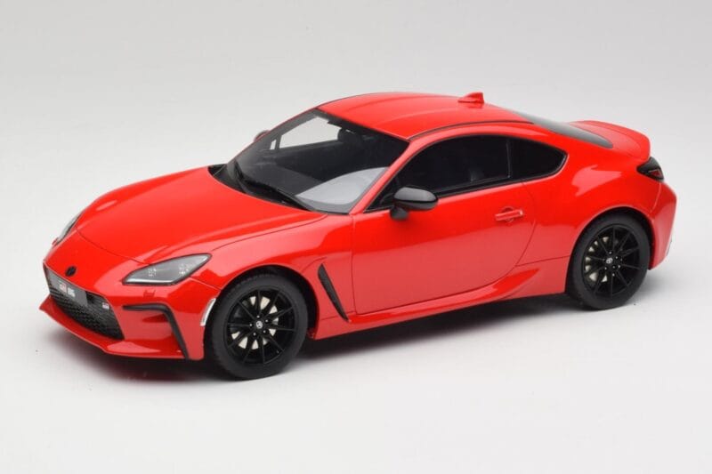 Toyota GR86 ZN8 Ignition Rød Otto 1:18 OT470 Resin