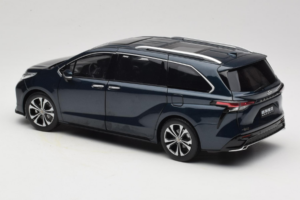 Toyota Granvia Mørkeblå OEM 1:18 FCL22GR803 Metal — billede 7 af 8
