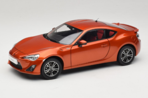 Toyota GT86 Rød Century Dragon 1:18 CD01 Metal