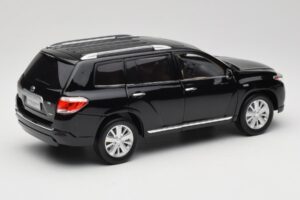 Toyota Highlander XU40 Sort Paudi Model 1:18 2043612-B1 Metal — billede 3 af 8