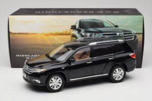 Toyota Highlander XU40 Sort Paudi Model 1:18 2043612-B1 Metal — billede 8 af 8