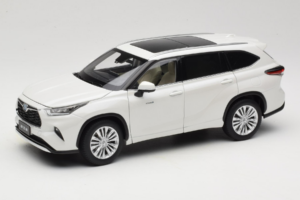 Toyota Highlander XU70 Hvid OEM 1:18 26071-2011 Metal