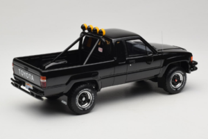 Toyota Hilux N60 SR5 Pickup Sort Otto 1:18 OT481B Resin — billede 2 af 6