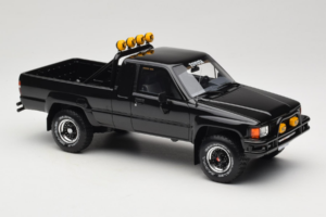 Toyota Hilux N60 SR5 Pickup Sort Otto 1:18 OT481B Resin — billede 4 af 6