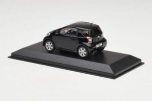 Toyota iQ Sort Mica Minichamps 1:43 403166803 Metal — billede 3 af 4