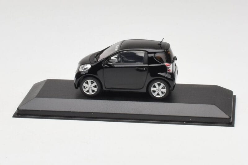 Toyota iQ Sort Mica Minichamps 1:43 403166803 Metal