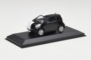 Toyota iQ Sort & Hvid Geneva Motor Show 2009 Minichamps 1:43 400166801 Metal — billede 2 af 4
