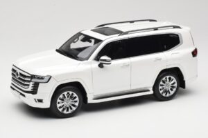 Toyota Land Cruiser J300 ZX Hvid LCD 1:18 LCD18013-ZX-WH Metal