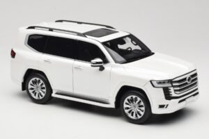 Toyota Land Cruiser J300 ZX Hvid LCD 1:18 LCD18013-ZX-WH Metal — billede 6 af 8