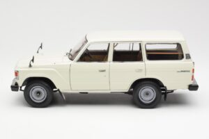 Toyota Land Cruiser J60 Hvid Kyosho 1:18 08956W Metal — billede 4 af 8
