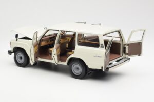 Toyota Land Cruiser J60 Hvid Kyosho 1:18 08956W Metal — billede 5 af 8
