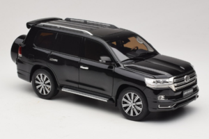 Toyota Land Cruiser LC200 Sort Kengfai 1:18 KF024-13 Metal — billede 6 af 8