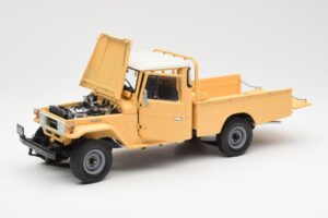 Toyota Land Cruiser Pickup Beige Kyosho 1:18 08958BE Metal — billede 2 af 8