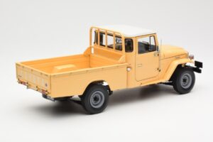 Toyota Land Cruiser Pickup Beige Kyosho 1:18 08958BE Metal — billede 3 af 8