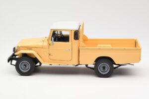 Toyota Land Cruiser Pickup Beige Kyosho 1:18 08958BE Metal — billede 4 af 8