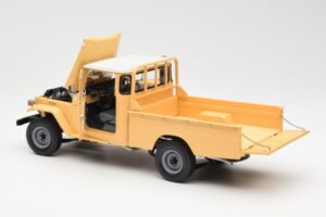 Toyota Land Cruiser Pickup Beige Kyosho 1:18 08958BE Metal — billede 5 af 8