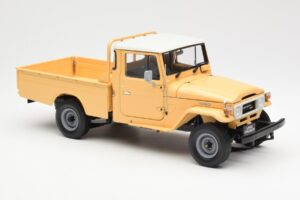 Toyota Land Cruiser Pickup Beige Kyosho 1:18 08958BE Metal — billede 6 af 8