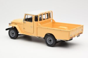 Toyota Land Cruiser Pickup Beige Kyosho 1:18 08958BE Metal — billede 7 af 8