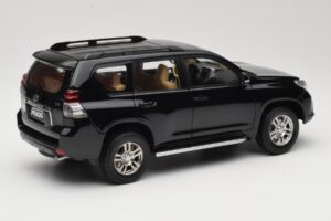 Toyota Land Cruiser Prado J150 Sort Paudi Model 1:18 623132-BK Metal — billede 3 af 8