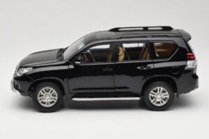 Toyota Land Cruiser Prado J150 Sort Paudi Model 1:18 623132-BK Metal — billede 4 af 8