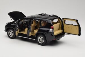 Toyota Land Cruiser Prado J150 Sort Paudi Model 1:18 623132-BK Metal — billede 5 af 8