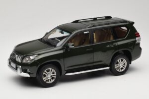 Toyota Land Cruiser Prado J150 Grøn Paudi Model 1:18 623132-GR Metal