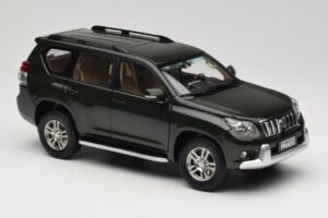Toyota Land Cruiser Prado J150 Grøn Paudi Model 1:18 623132-GR Metal — billede 6 af 8