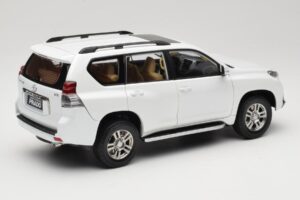 Toyota Land Cruiser Prado J150 Hvid Paudi Model 1:18 623132-WH Metal — billede 3 af 8