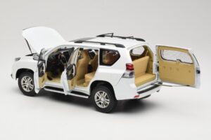 Toyota Land Cruiser Prado J150 Hvid Paudi Model 1:18 623132-WH Metal — billede 5 af 8