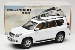 Toyota Land Cruiser Prado J150 Hvid Paudi Model 1:18 623132-WH Metal — billede 8 af 8