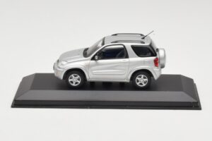 Toyota RAV4 XA20 Sølv Lyst Interiør Minichamps 1:43 31434205 Metal