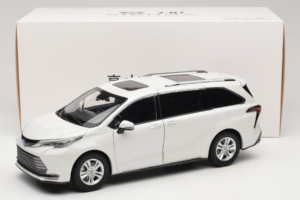 Toyota Sienna XL30 Hvid OEM 1:18 TOYOTA013 Metal — billede 8 af 8