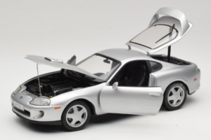 Toyota Supra A80 Sølv Kyosho 1:18 8847 Metal — billede 2 af 8