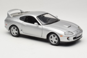 Toyota Supra A80 Sølv Kyosho 1:18 8847 Metal — billede 6 af 8
