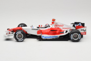 Toyota TF105 #16 J. Trulli Panasonic Toyota Racing 2005 Minichamps 1:18 100050016 Metal — billede 3 af 7