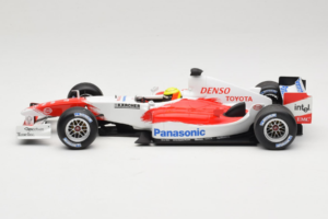 Toyota TF105 #17 R. Schumacher Panasonic Toyota Racing Showcar 2005 Minichamps 1:18 100050087 Metal — billede 3 af 7