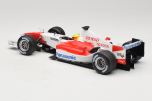 Toyota TF105 #17 R. Schumacher Panasonic Toyota Racing Showcar 2005 Minichamps 1:18 100050087 Metal — billede 5 af 7