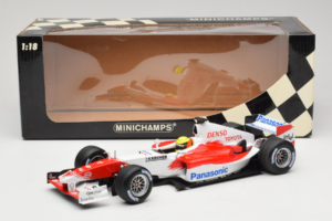 Toyota TF105 #17 R. Schumacher Panasonic Toyota Racing Showcar 2005 Minichamps 1:18 100050087 Metal — billede 7 af 7
