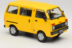 Toyota TJ110 Tianjin Huali Gul OEM 1:18 TOYOTA014 Metal — billede 6 af 8