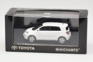 Toyota Urban Cruiser Hvid Minichamps 1:43 400166960 Metal — billede 2 af 3