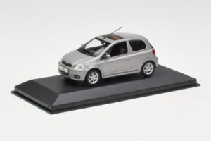 Toyota Yaris XP10 TS Grå Minichamps 1:43 TOYOTA007 Metal — billede 3 af 3