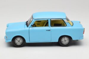 Trabant 601 Blå Sun Star 1:18 4290 Metal — billede 4 af 8
