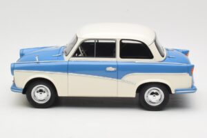 Trabant P50 Lyseblå Creme BoS Models 1:18 BOS035 Resin — billede 3 af 6