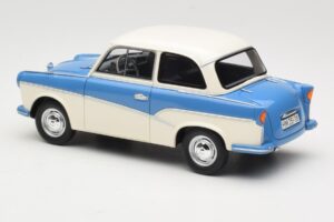 Trabant P50 Lyseblå Creme BoS Models 1:18 BOS035 Resin — billede 5 af 6