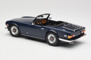 Triumph TR6 PI Mørkeblå Minichamps 1:18 155132032 Metal — billede 5 af 6